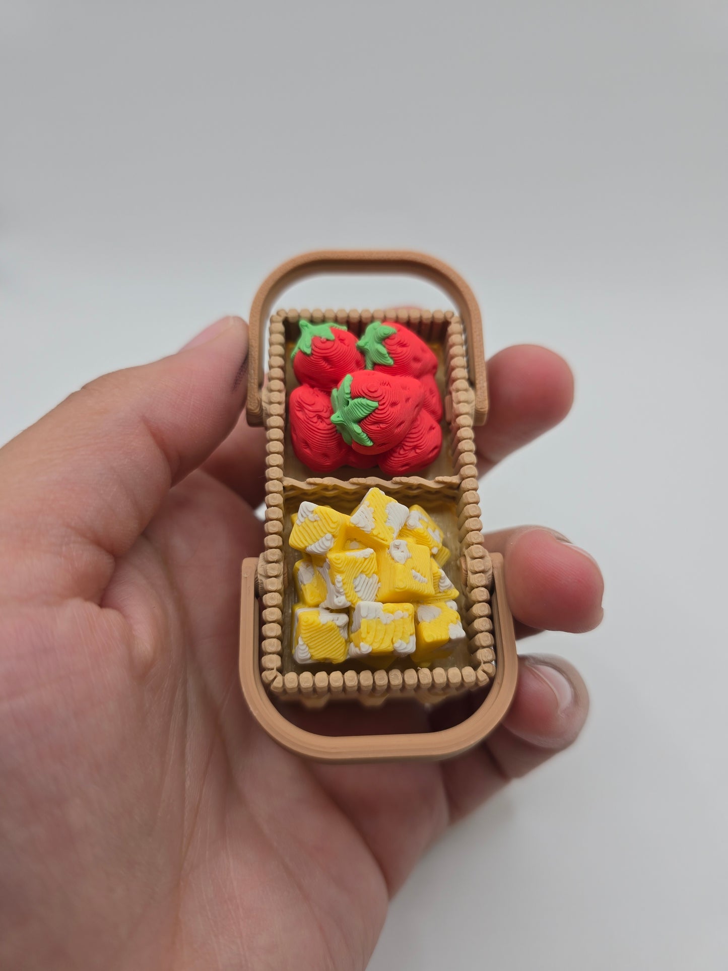 Small Picnic Basket Multi Clicker